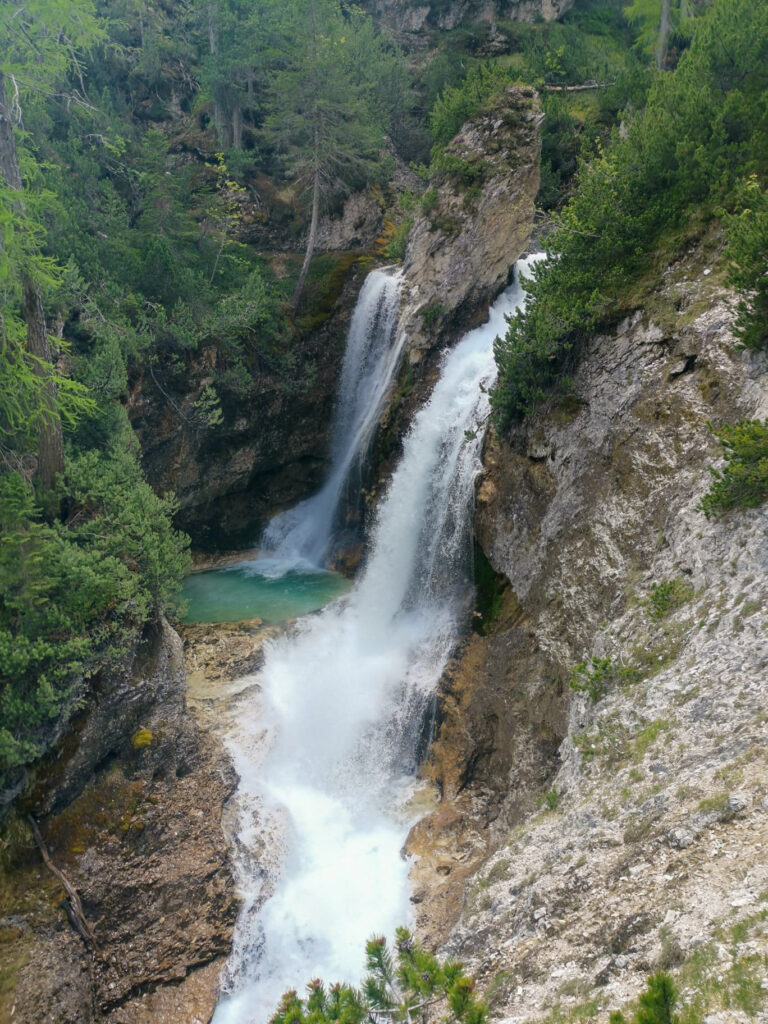 Le cascate di Fanes sono un bellisimo percorso fra giochi d'acqua e percorsi attrezzati