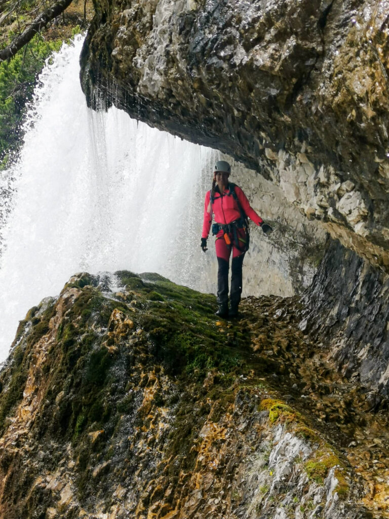 Alcune cascate di fanes sono percorribili passandoci sotto, un passgio favoloso , puoi ammirare tutta la potenza dell'acqua