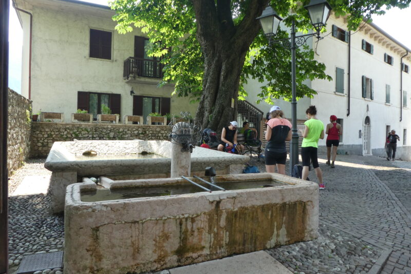 fontana a Brentino Belluno , prima di iniziare il sentiero della speranza che porta a Madonna della Corona