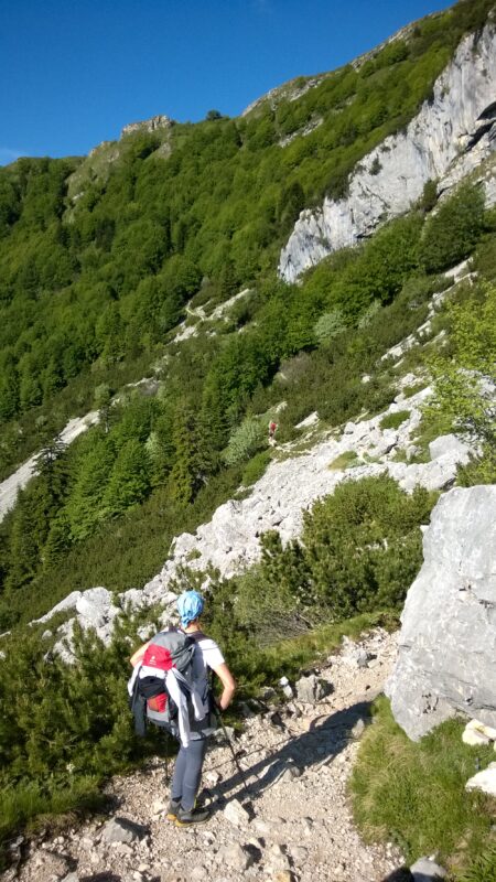 verso passo malera in lessinia, sentiero per arrivare al santuario madonna della Corona