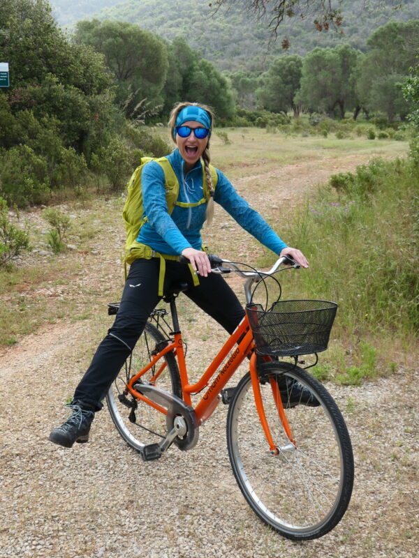 Con la bici all'interno del parco della maremma