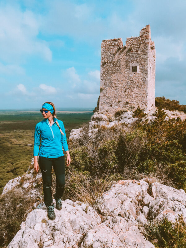 La torre di castelmarino nel parco naturale della maremma