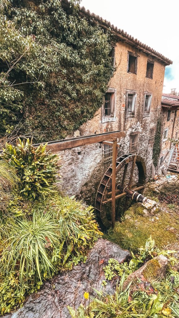 mulino garzotto e la vecchia ruota nel comune di Lusiana