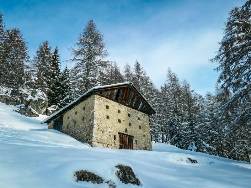 baita di montagna verso il Monte Penna