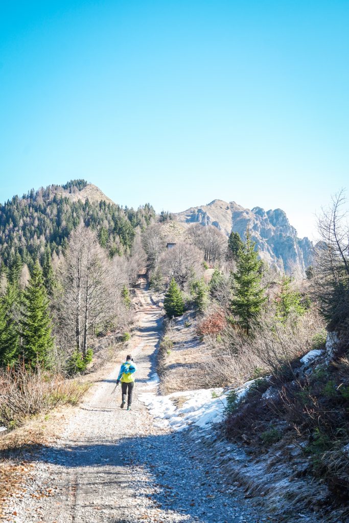 verso il monte corno  valle di ledro a bocca caset