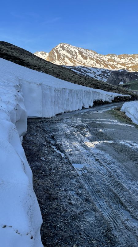 ancora neve lungo il sentiero, Verso Malga Pian di Labes