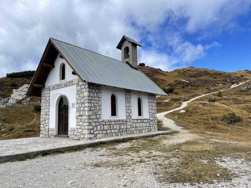 La Chiesetta Degli Eroi