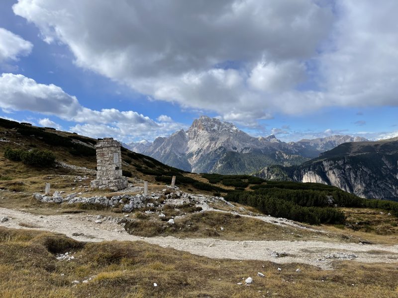 Cippi commemorativi sul Monte Piana