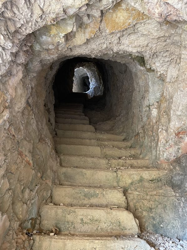 Dentro le gallerie di mina del Corno Battisti