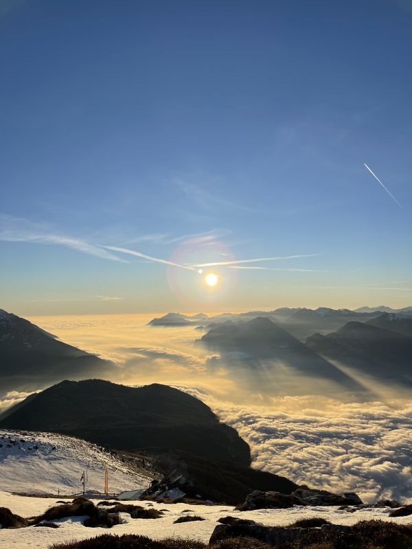 Lago di Garda al tramonto dal Monte Stivo