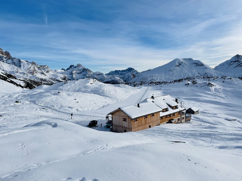 Panorama sulle dolomiti e sui monti di Fanes