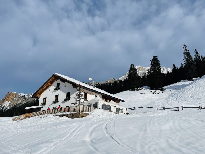 Malga Ra Stua innevata