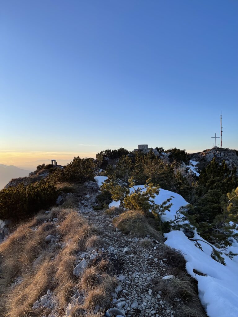 Cima del Monte Zugna al tramonto