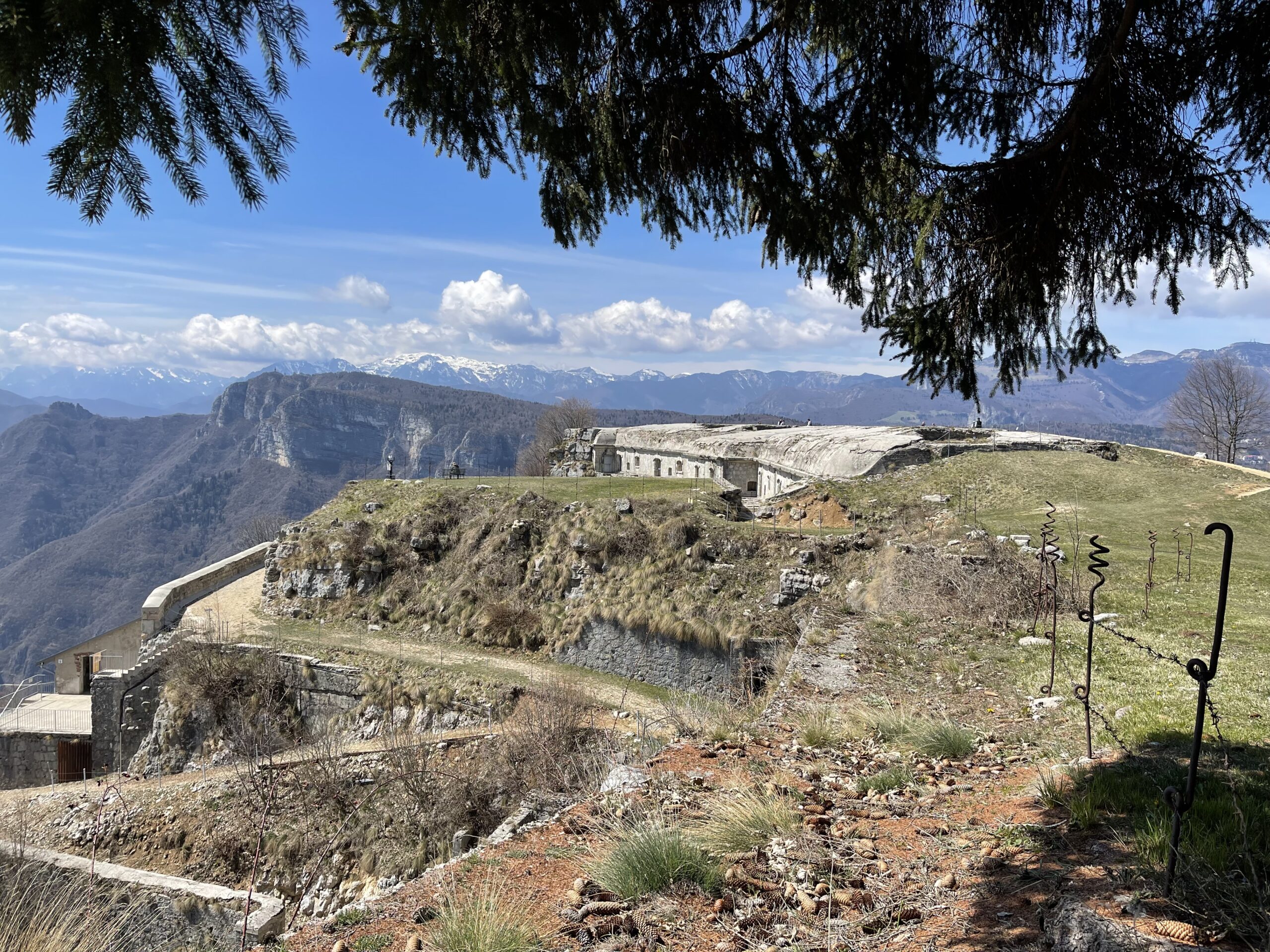 Scorcio del Forte Corbin dall'esterno