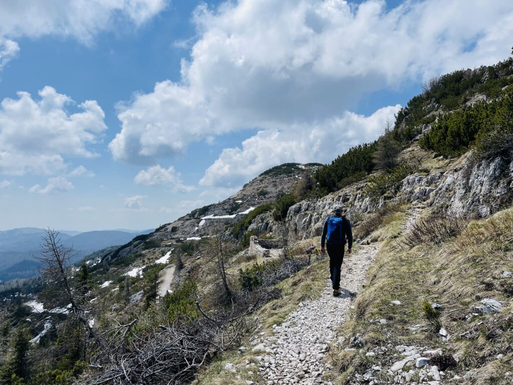 Verso Cima Caldiera su comodo sentiero