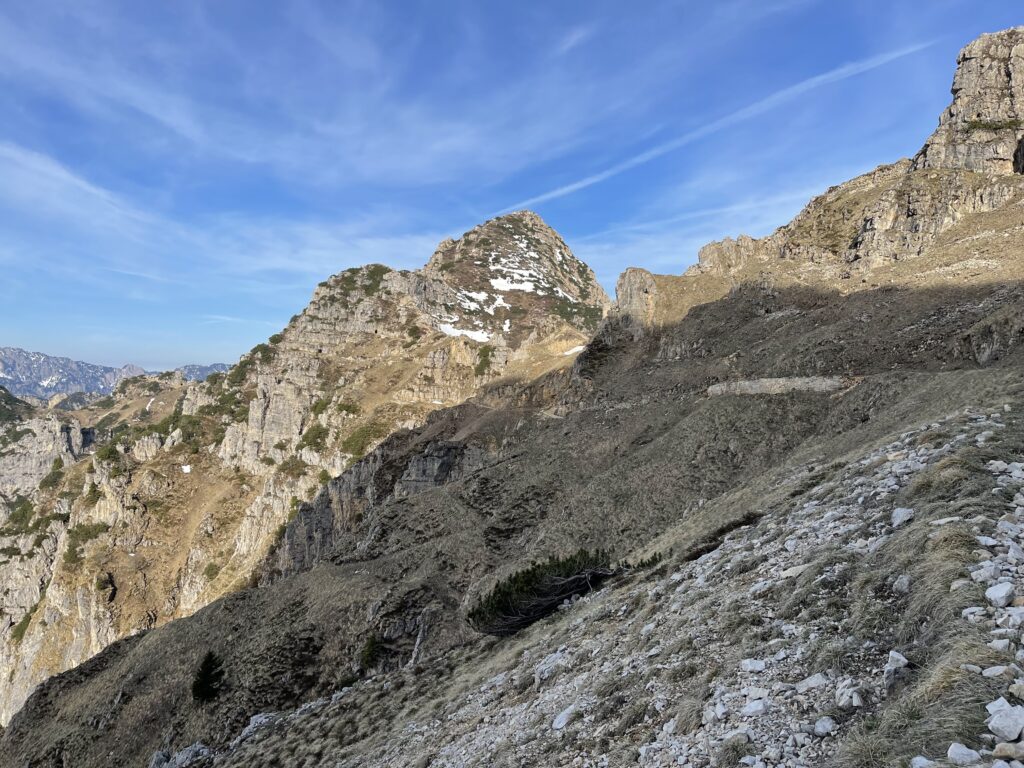 Verso il passo Fontana D'Oro sul Monte Pasubio