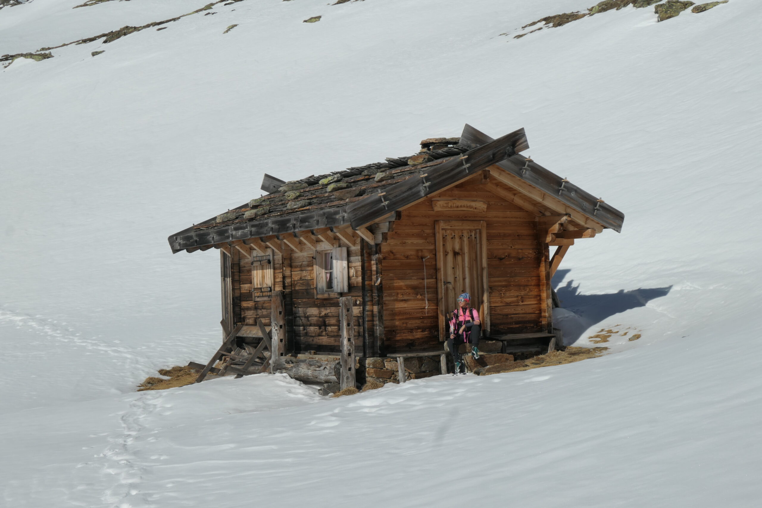 Kofelraster Alm 2313 metri, malga del Covolo, fra la neve