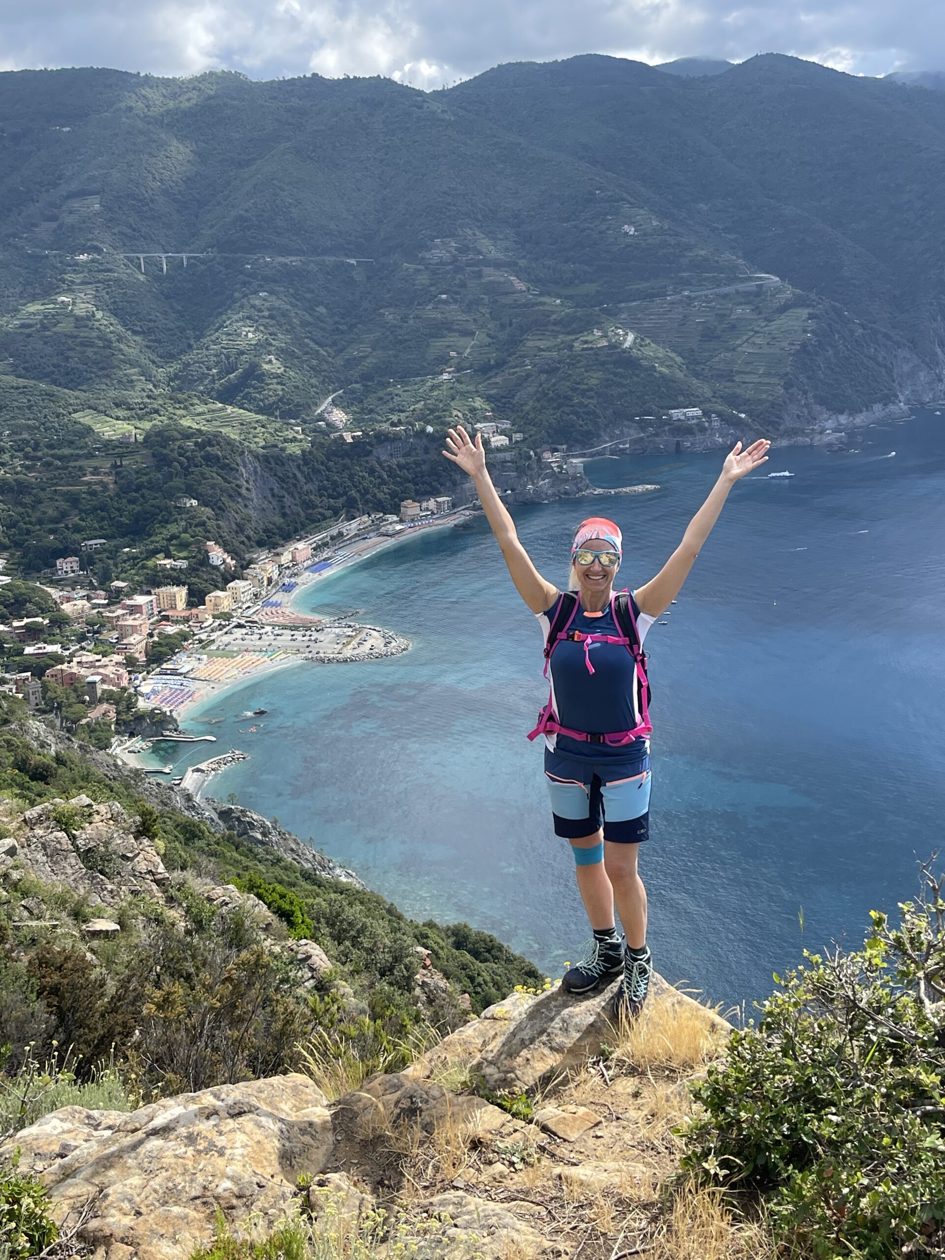 Vista su Monterosso e il suo piccolo golfo