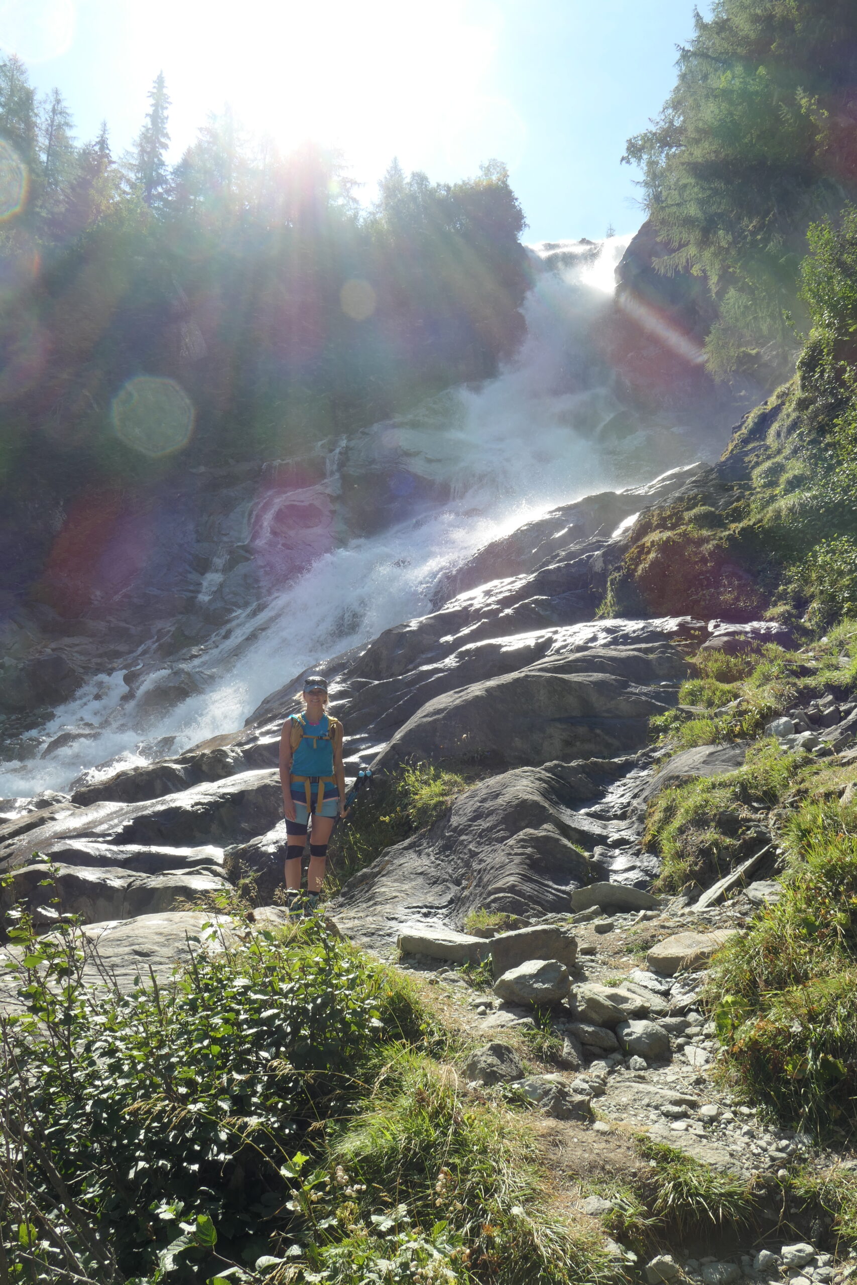 cascata a inizio sentiero Valle Rossa sentiero delle miniere